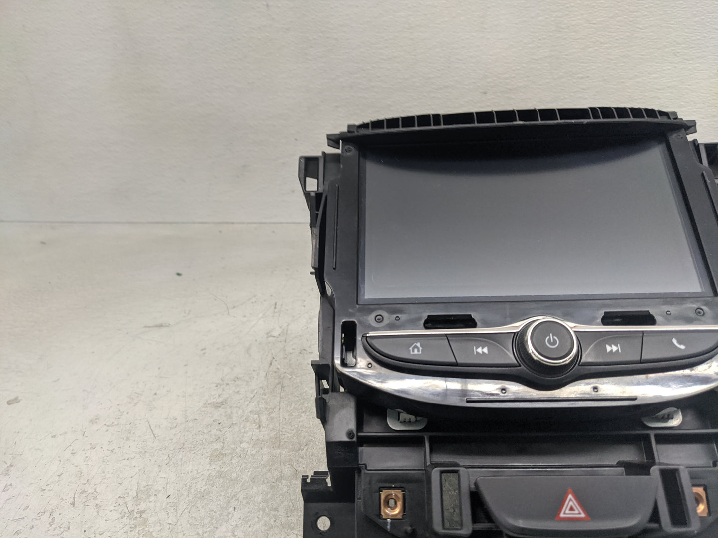 2017 Chevrolet Cruze Radio AM FM Cd Player Receiver Replacement P/N:42532827~426190251LKQ Fits OEM Used Auto Parts - Oemused