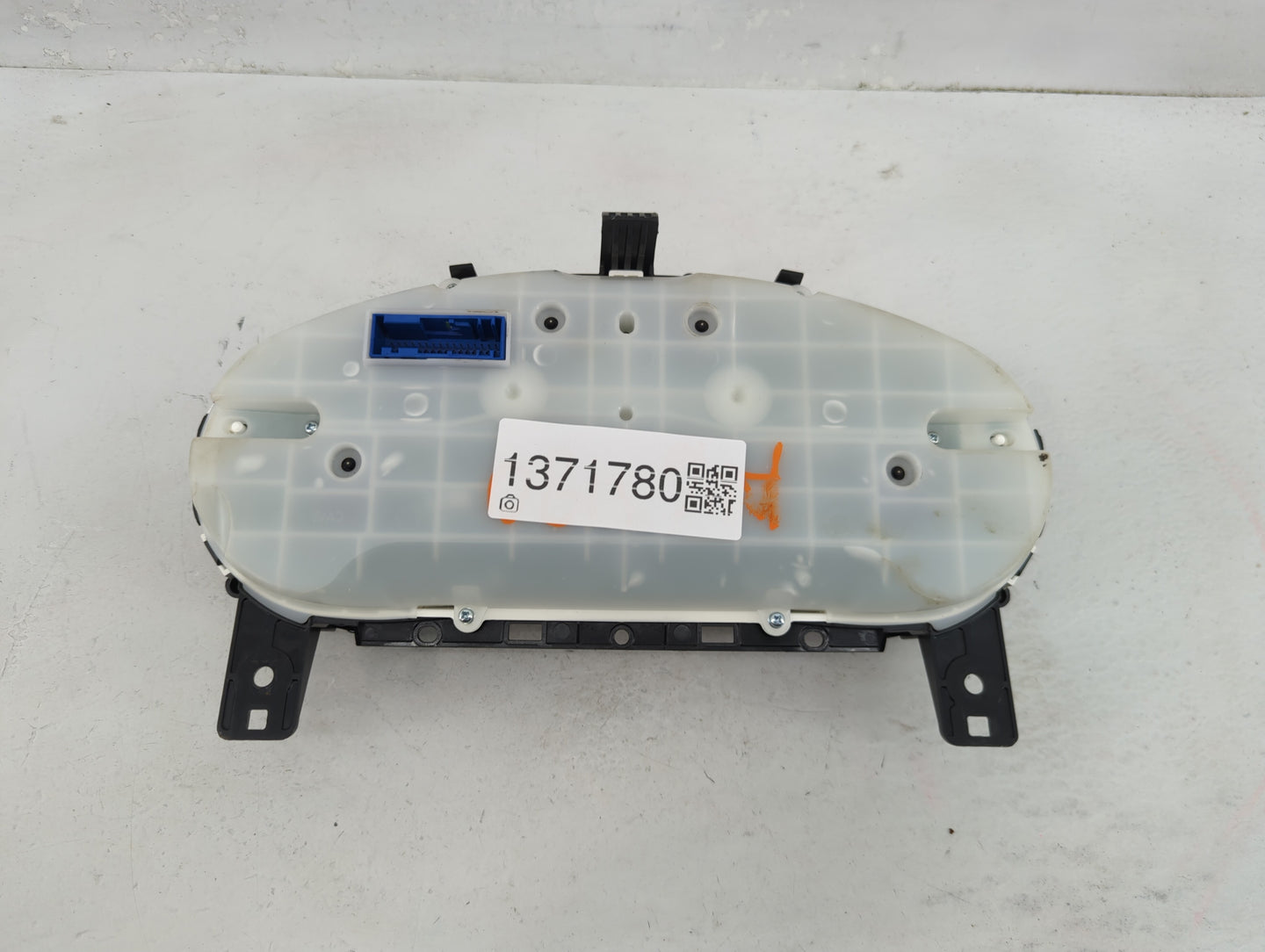 2017-2018 Chevrolet Cruze Instrument Cluster Speedometer Gauges P/N:39084636 Fits Fits 2017 2018 OEM Used Auto Parts - Oemus