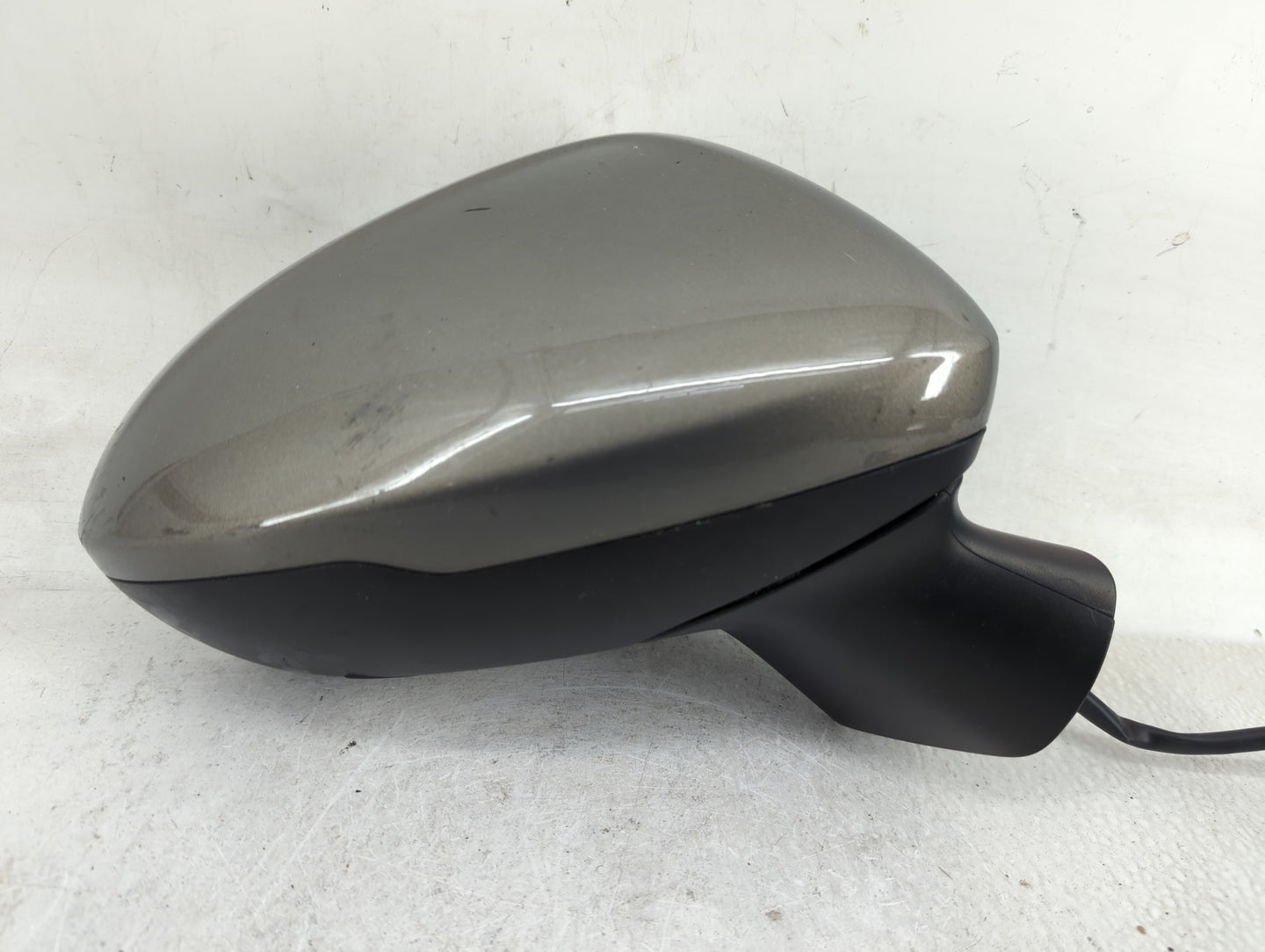 2016-2019 Chevrolet Cruze Passenger Side View Mirror - Right Door Mirror OEM Used - Oemusedautoparts1.com