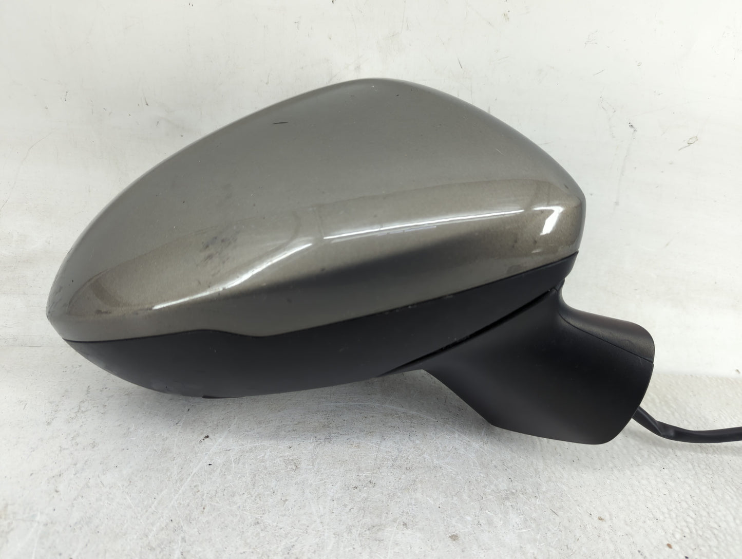 2016-2019 Chevrolet Cruze Passenger Side View Mirror - Right Door Mirror OEM Used - Oemusedautoparts1.com