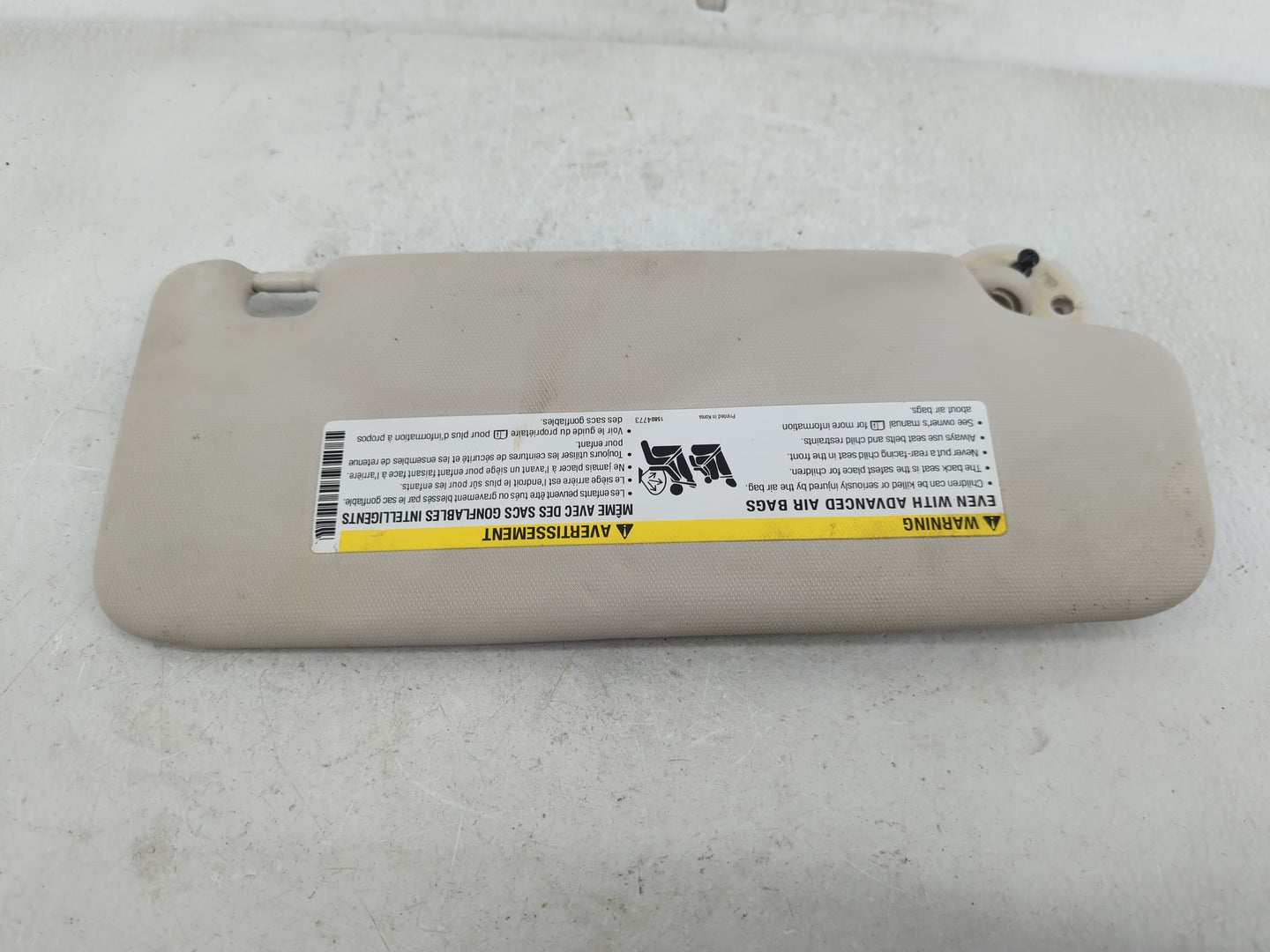 2017-2019 Chevrolet Cruze Sun Visor Shade Replacement Driver Left Mirror Fits Fits 2017 2018 2019 OEM Used Auto Parts - Oemu