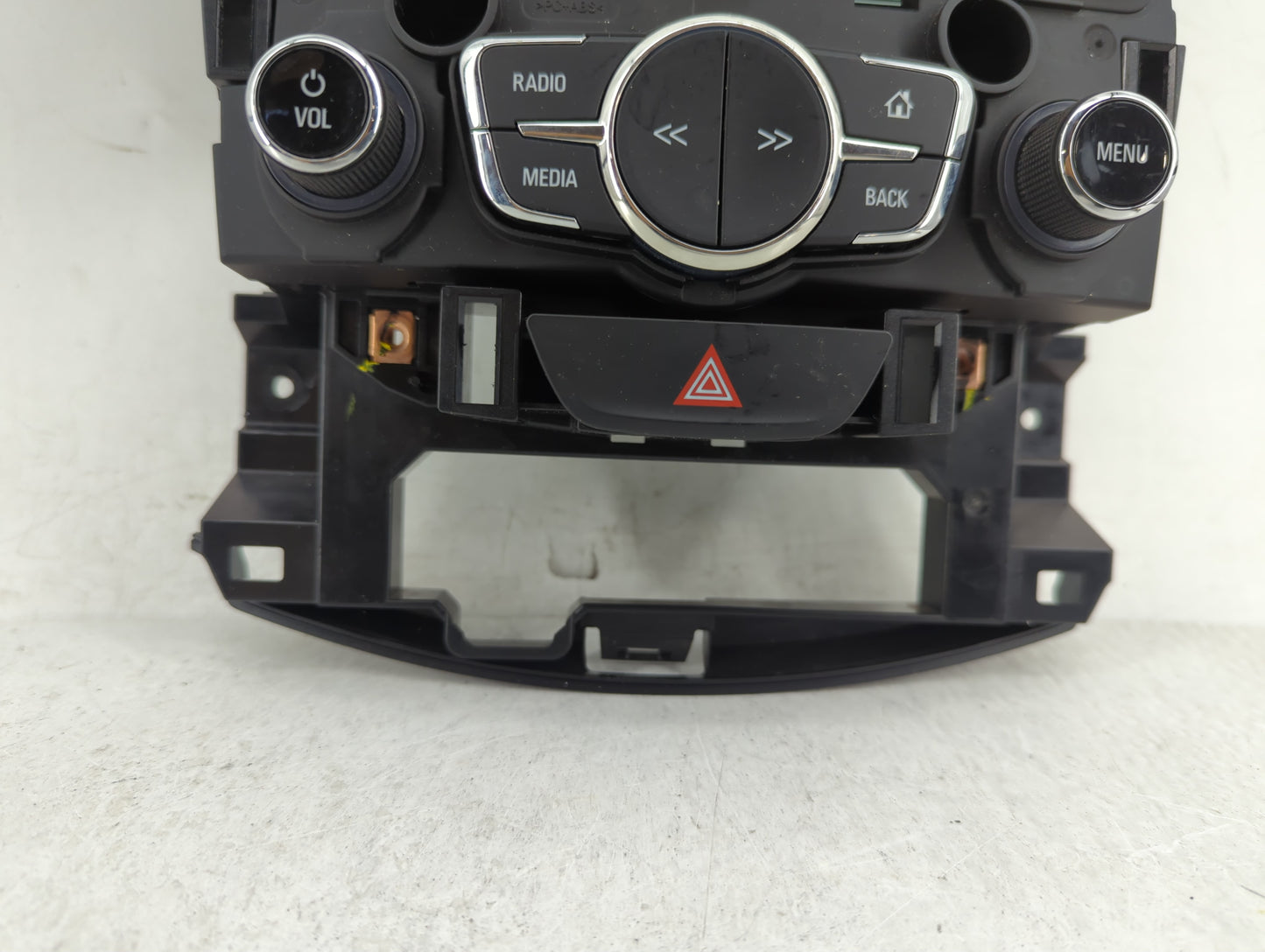 2017-2018 Chevrolet Cruze Radio AM FM Cd Player Receiver Replacement P/N:39028874 Fits Fits 2017 2018 OEM Used Auto Parts - 