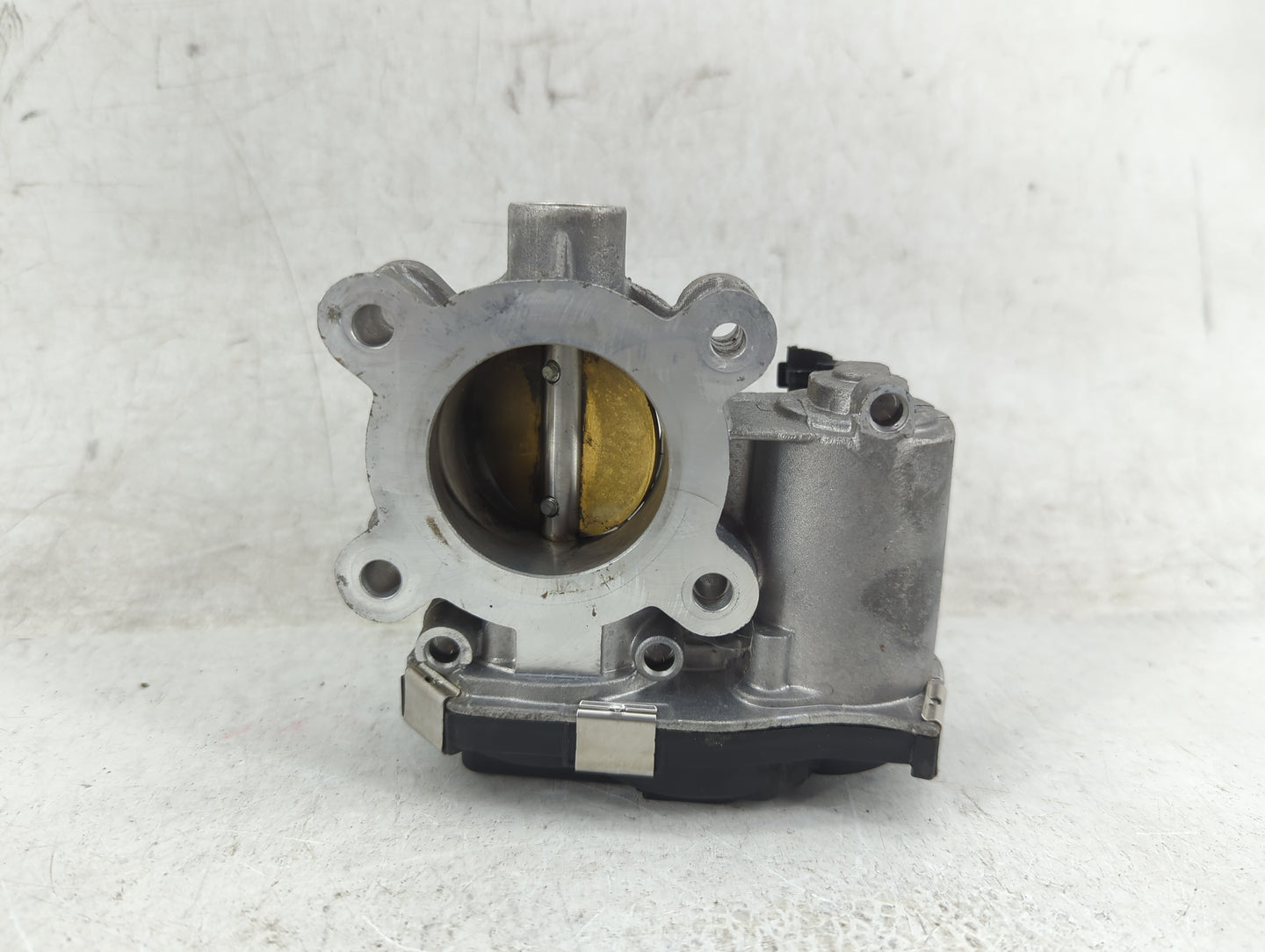 2017-2019 Chevrolet Cruze Throttle Body P/N:12671379AA Fits Fits 2016 2017 2018 2019 2020 2021 2022 OEM Used Auto Parts - Oe