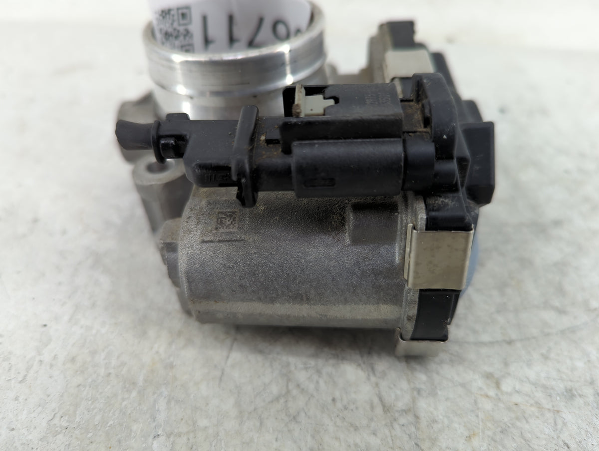 2017-2018 Chevrolet Cruze Throttle Body P/N:12671379AA Fits Fits 2017 2018 OEM Used Auto Parts - Oemusedautoparts1.com