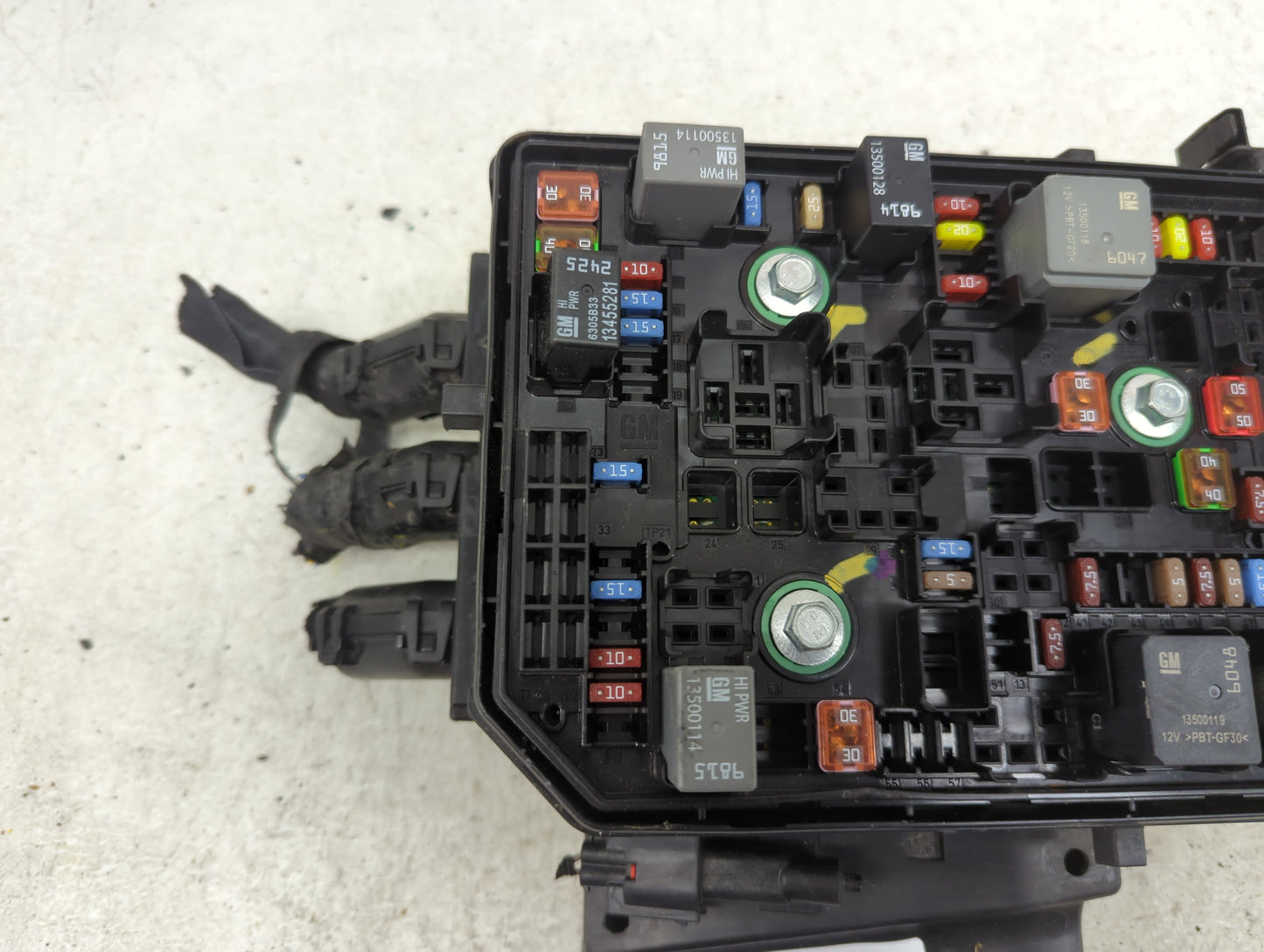 2017 Chevrolet Cruze Fusebox Fuse Box Panel Relay Module Fits OEM Used Auto Parts - Oemusedautoparts1.com