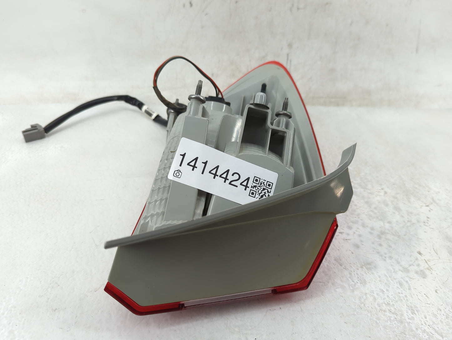 2017 Chevrolet Cruze Tail Light Assembly Passenger Right OEM P/N:84078119 Fits OEM Used Auto Parts - Oemusedautoparts1.com
