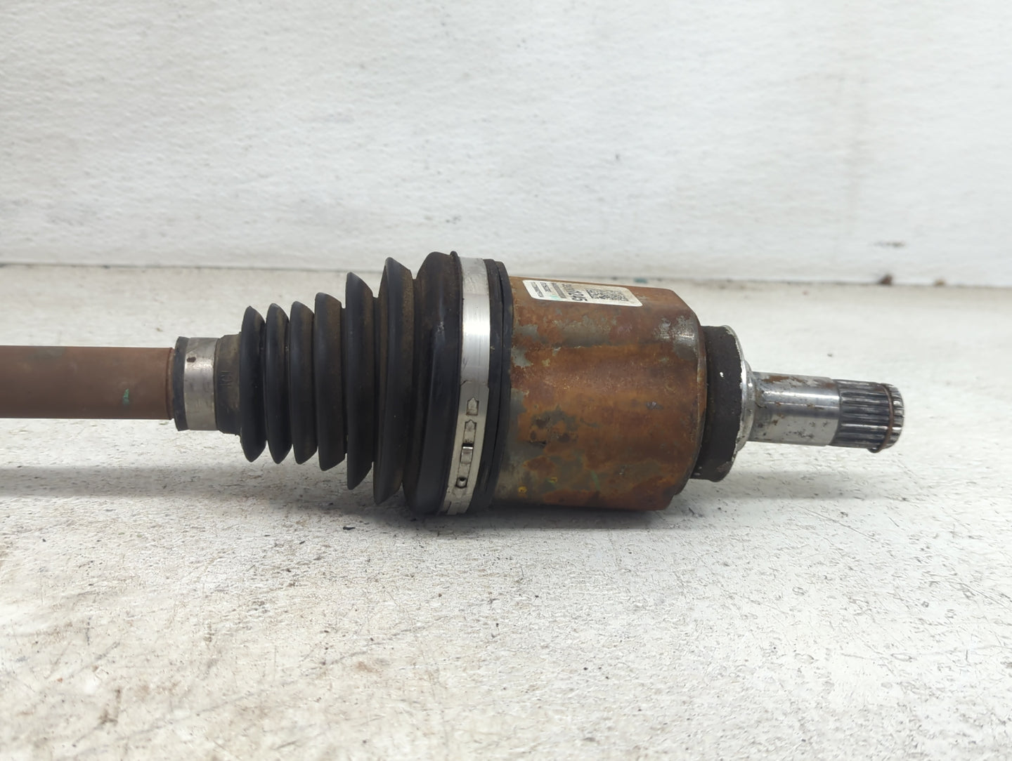 2016-2019 Chevrolet Cruze Axle Shaft Front Passenger Cv C/v - Oemusedautoparts1.com