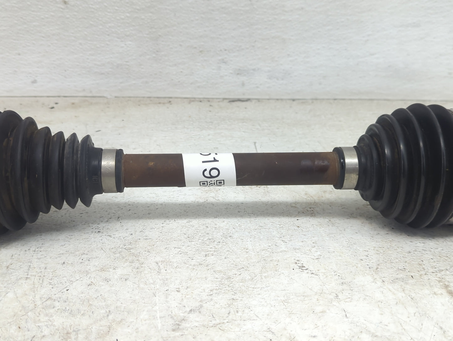 2016-2019 Chevrolet Cruze Axle Shaft Front Driver Cv C/v - Oemusedautoparts1.com
