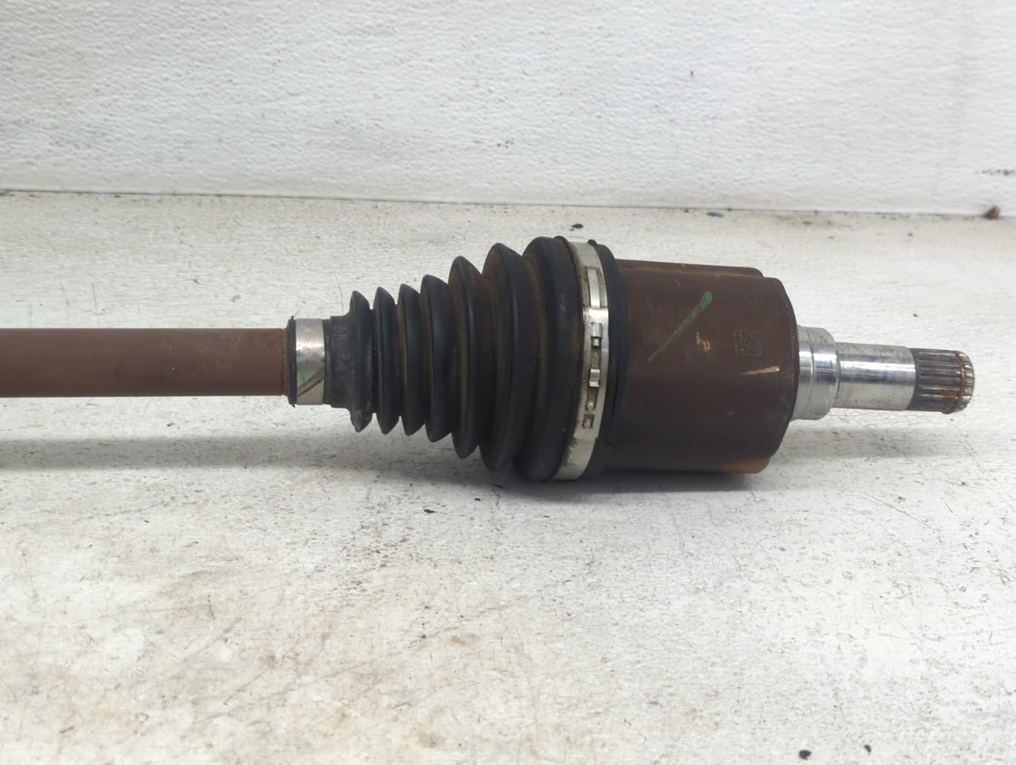 2016-2019 Chevrolet Cruze Axle Shaft Front Passenger Cv C/v - Oemusedautoparts1.com