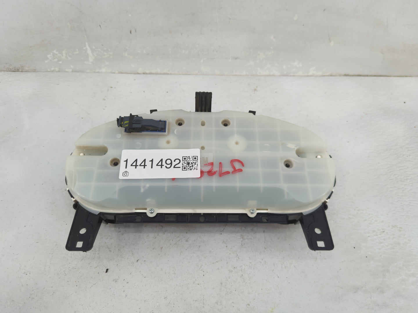 2017-2018 Chevrolet Cruze Instrument Cluster Speedometer Gauges P/N:769315-800A Fits Fits 2017 2018 OEM Used Auto Parts - Oe