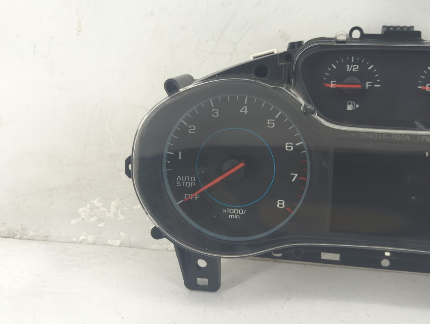 2017-2018 Chevrolet Cruze Instrument Cluster Speedometer Gauges P/N:39084636 Fits Fits 2017 2018 OEM Used Auto Parts - Oemus