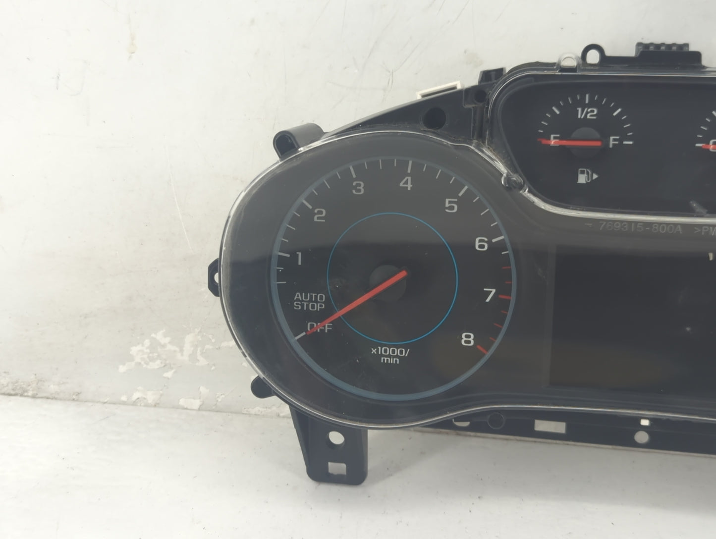 2017-2018 Chevrolet Cruze Instrument Cluster Speedometer Gauges P/N:39084636 Fits Fits 2017 2018 OEM Used Auto Parts - Oemus