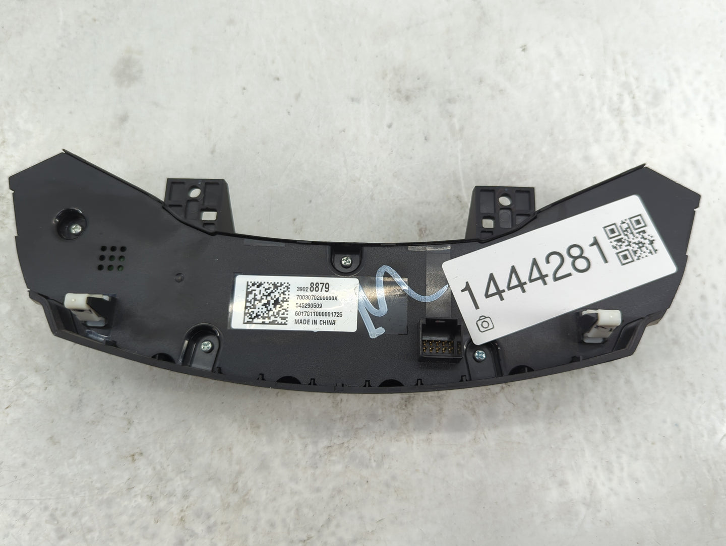 2016-2018 Chevrolet Cruze Climate Control Module Temperature AC/Heater Replacement P/N:39028879 7003070200000X Fits OEM Used
