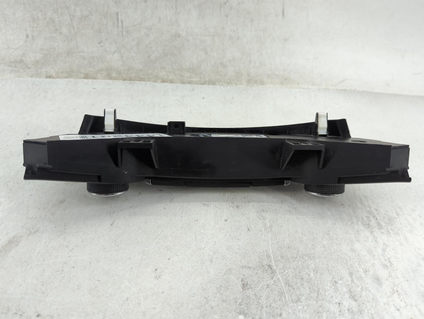 2016-2018 Chevrolet Cruze Climate Control Module Temperature AC/Heater Replacement P/N:39028879 7003070200000X Fits OEM Used