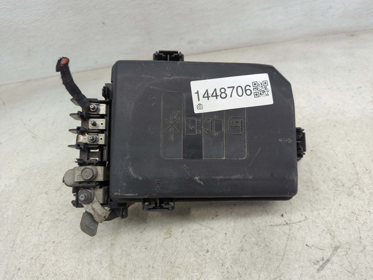2017 Chevrolet Cruze Fusebox Fuse Box Panel Relay Module P/N:39049711 13500118, 13500119, 13500128, 13500114, 13452281 Fits 