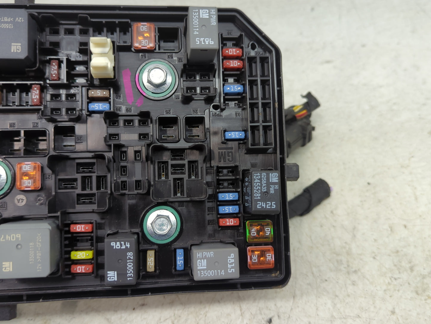 2017 Chevrolet Cruze Fusebox Fuse Box Panel Relay Module P/N:39049711 13500118, 13500119, 13500128, 13500114, 13452281 Fits 