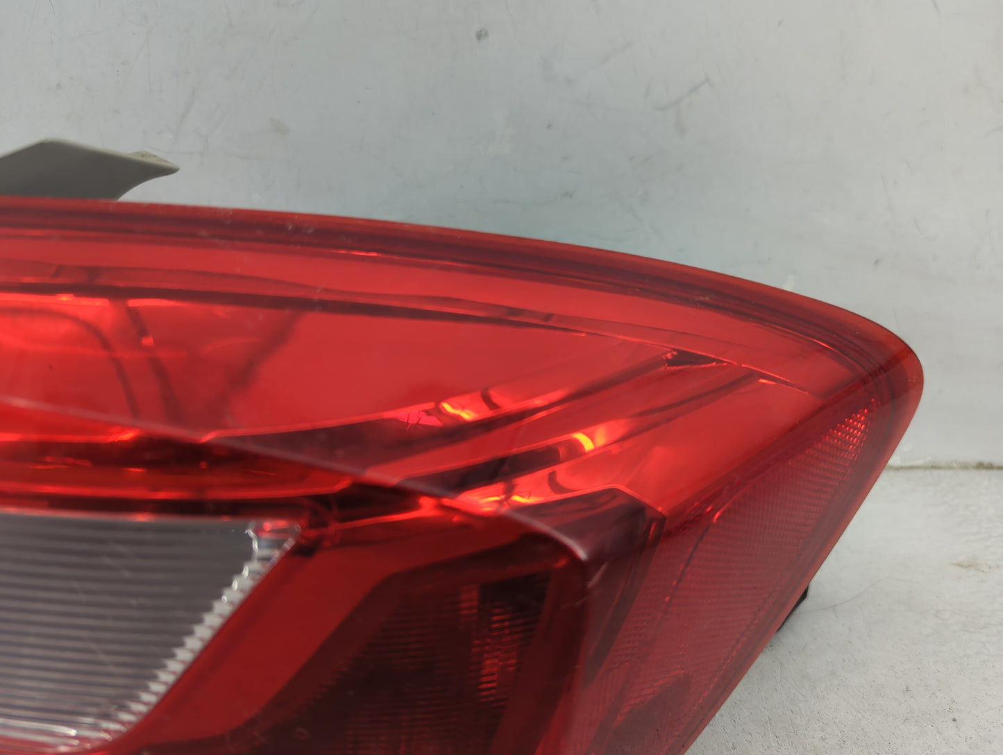 2016 Chevrolet Cruze Tail Light Assembly Passenger Right OEM P/N:84078119 Fits OEM Used Auto Parts - Oemusedautoparts1.com