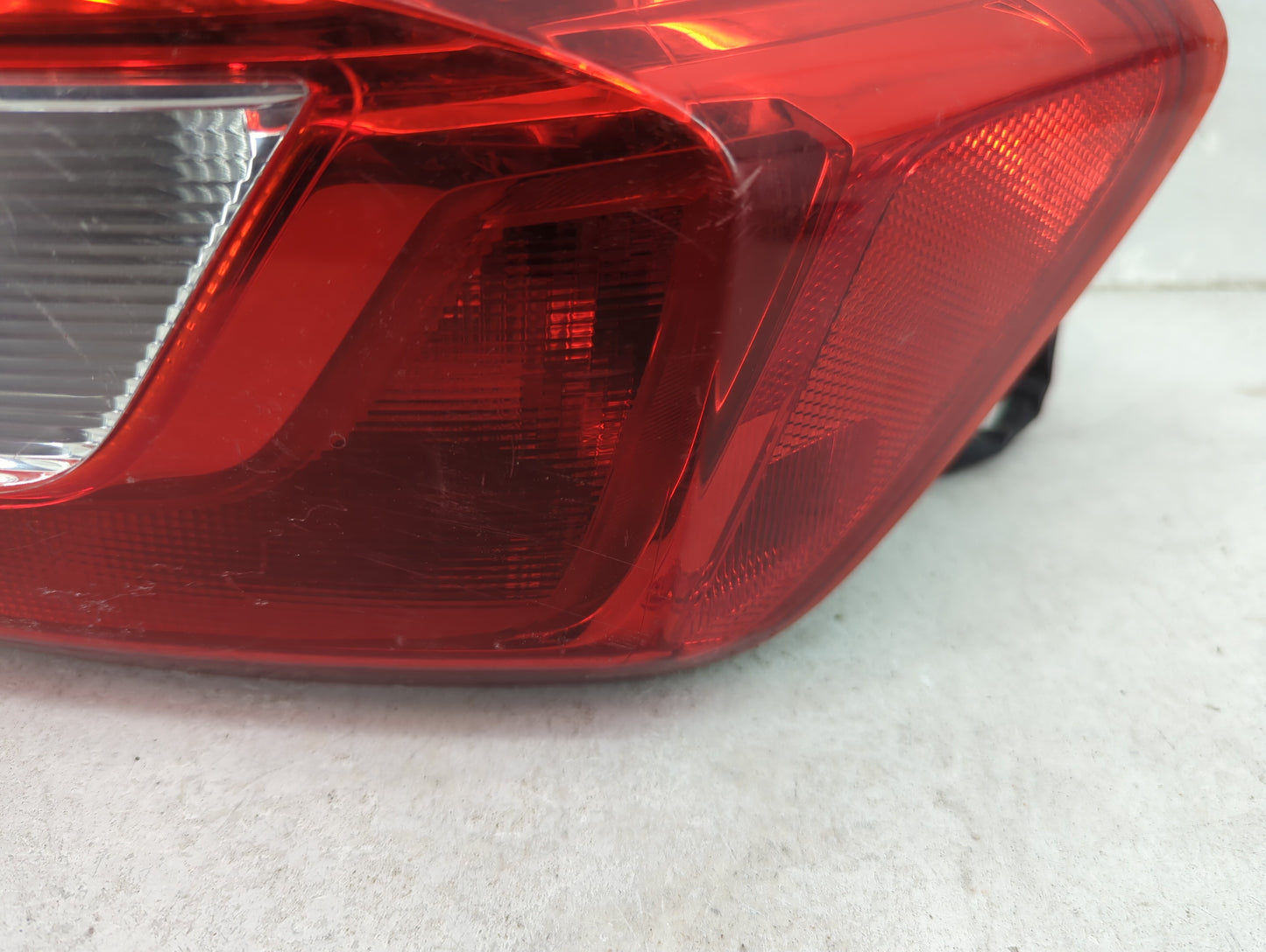 2016 Chevrolet Cruze Tail Light Assembly Passenger Right OEM P/N:84078119 Fits OEM Used Auto Parts - Oemusedautoparts1.com