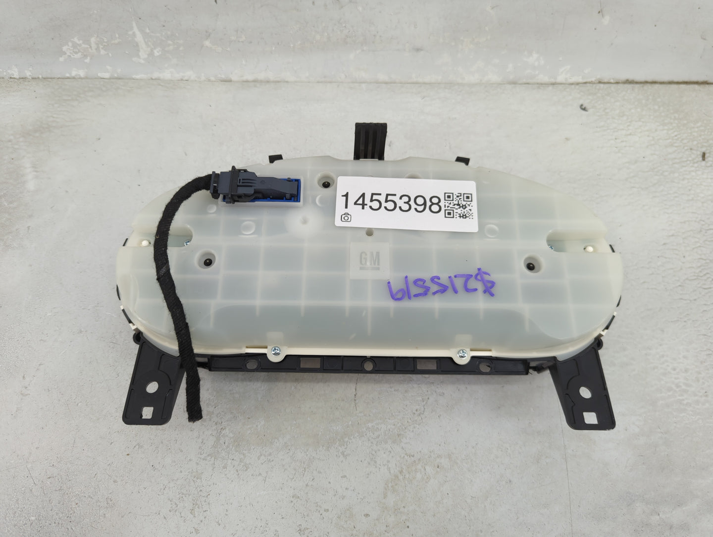 2017 Chevrolet Cruze Instrument Cluster Speedometer Gauges P/N:39084636 39103855 Miles: Fits OEM Used Auto Parts - Oemusedau