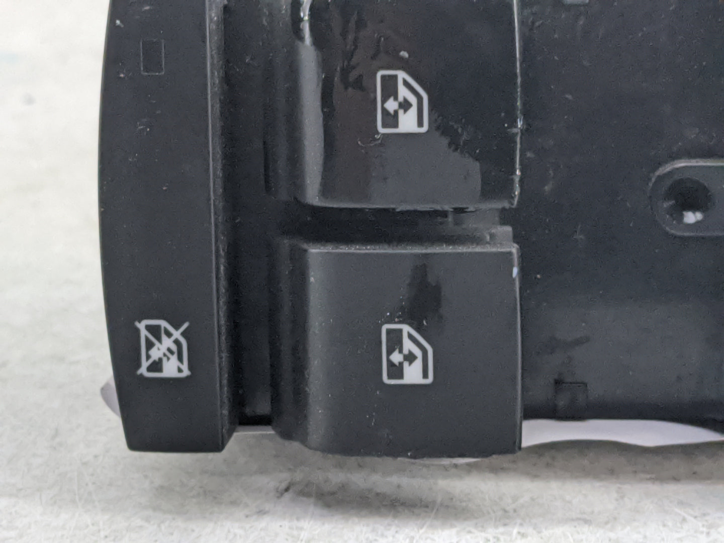 2016-2019 Chevrolet Cruze Master Power Window Switch Replacement Driver Side Left P/N:13408998 PU-001001A-01LF-GM Fits OEM U