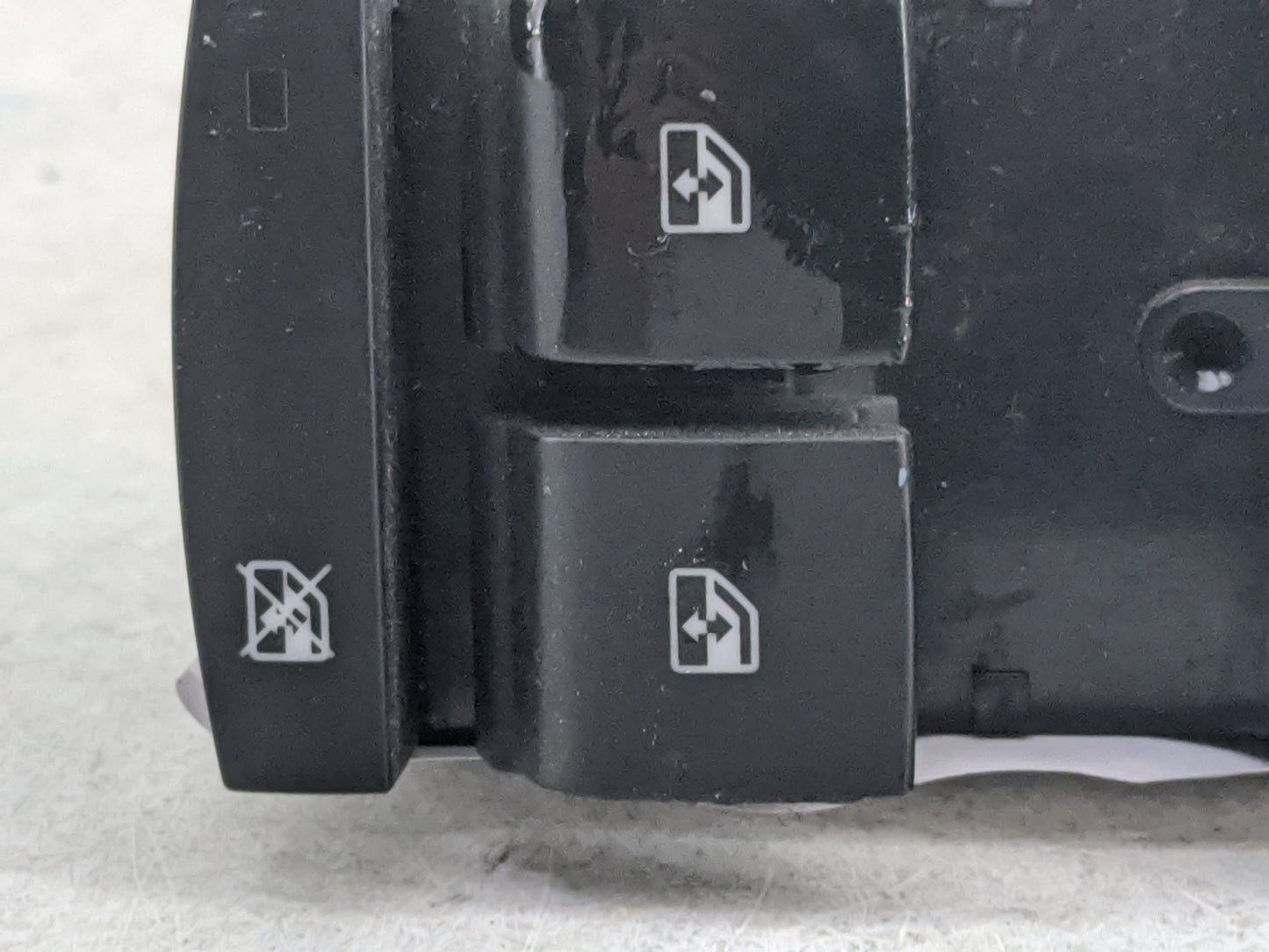 2016-2019 Chevrolet Cruze Master Power Window Switch Replacement Driver Side Left P/N:13408998 PU-001001A-01LF-GM Fits OEM U