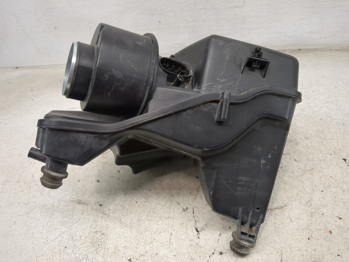 2016-2018 Chevrolet Cruze Air Cleaner Intake-duct Hose Tube 1499625 - Oemusedautoparts1.com