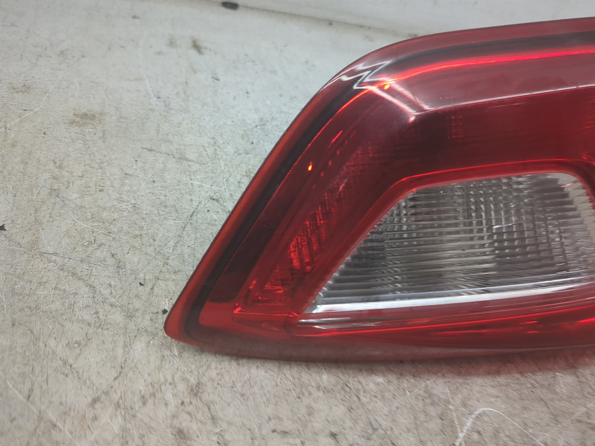 2017-2019 Chevrolet Cruze Driver Left Side Deck Lid Mounted Tail Light 1501667 - Oemusedautoparts1.com