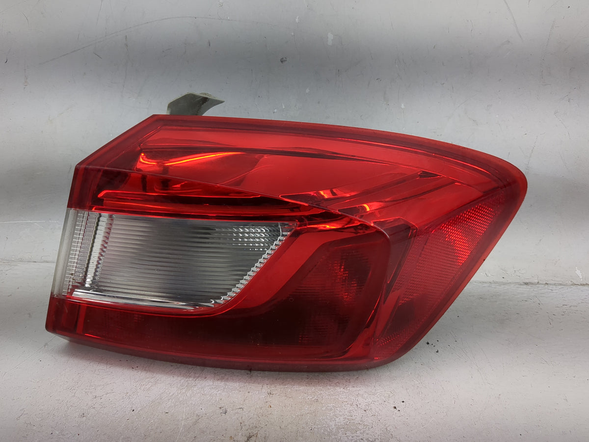 2016 Chevrolet Cruze Tail Light Assembly Passenger Right OEM P/N:84078119 Fits OEM Used Auto Parts - Oemusedautoparts1.com