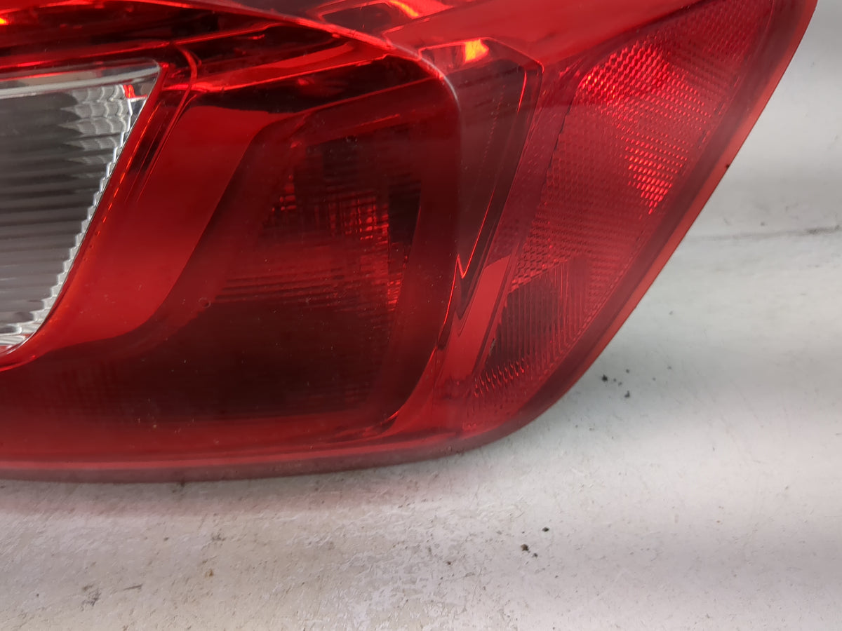 2016 Chevrolet Cruze Tail Light Assembly Passenger Right OEM P/N:84078119 Fits OEM Used Auto Parts - Oemusedautoparts1.com