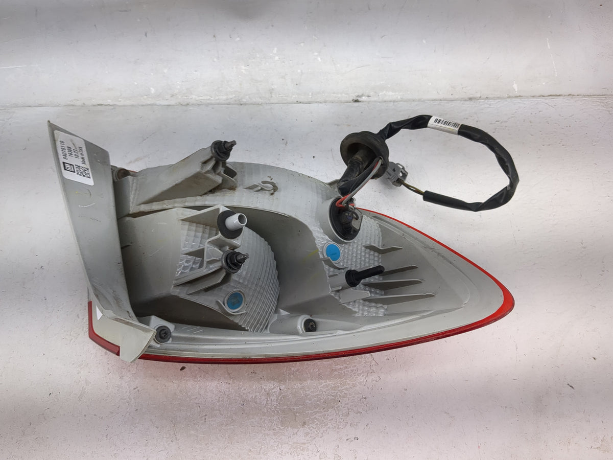2016 Chevrolet Cruze Tail Light Assembly Passenger Right OEM P/N:84078119 Fits OEM Used Auto Parts - Oemusedautoparts1.com