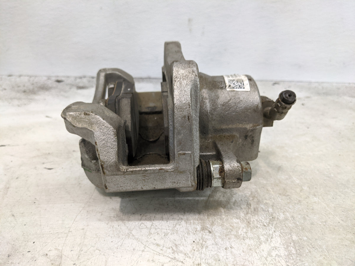 2016-2019 Chevrolet Cruze Front Driver Left Brake Caliper 1509826 - Oemusedautoparts1.com
