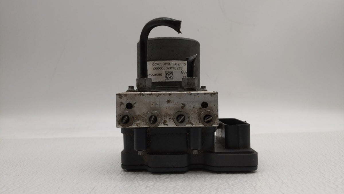 2017 Chevrolet Cruze Anti-Lock Brake ABS Pump Module Actuator OEM P/N:84205167 39115808 Fits OEM Used Auto Parts - Oemusedau
