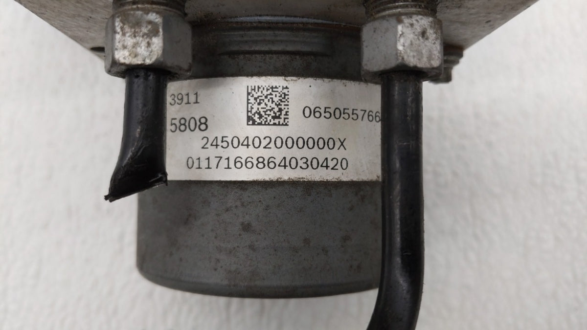 2017 Chevrolet Cruze Anti-Lock Brake ABS Pump Module Actuator OEM P/N:84205167 39115808 Fits OEM Used Auto Parts - Oemusedau