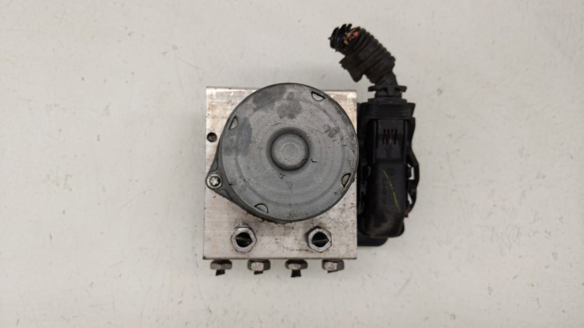 2017 Chevrolet Cruze Anti-Lock Brake ABS Pump Module Actuator OEM P/N:84205167 39115808 Fits OEM Used Auto Parts - Oemusedau
