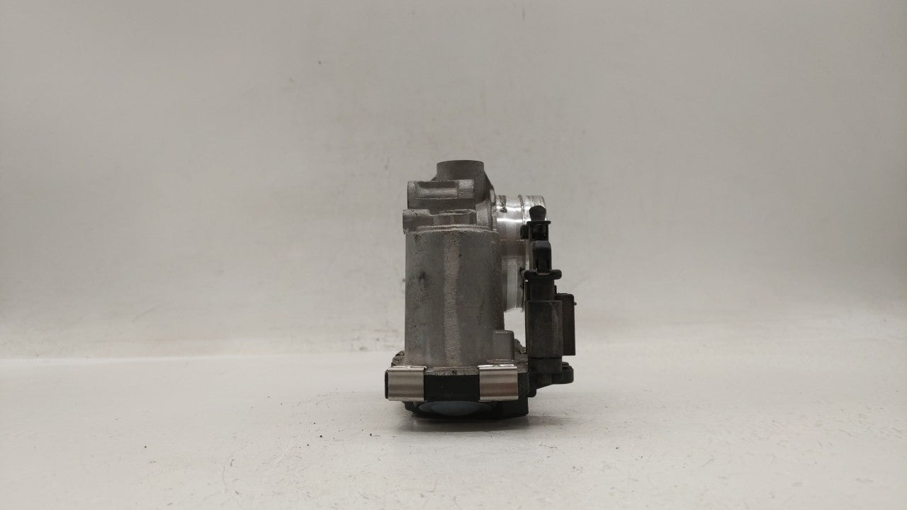 2017-2018 Chevrolet Cruze Throttle Body P/N:12671379AA Fits Fits 2017 2018 OEM Used Auto Parts - Oemusedautoparts1.com