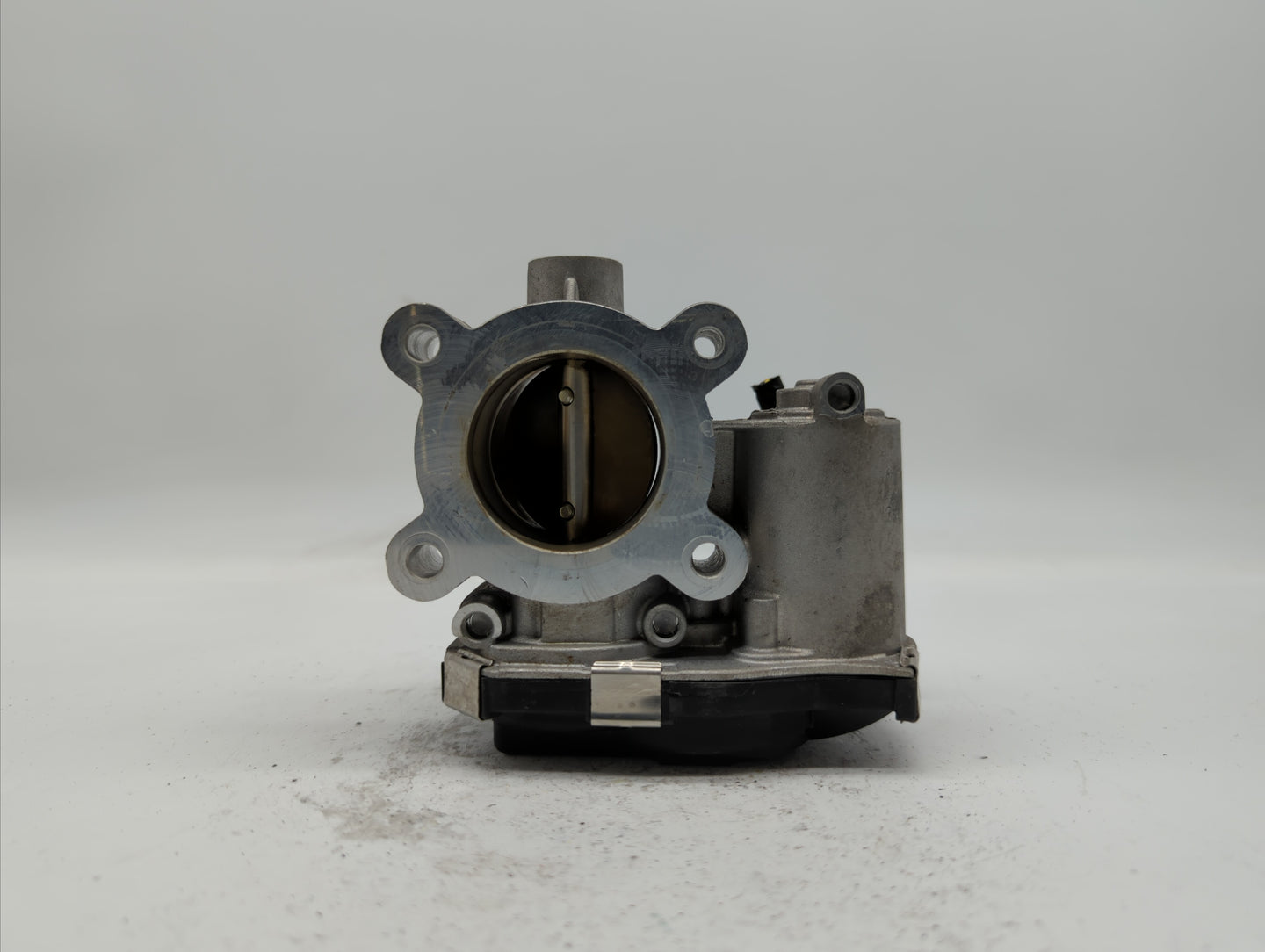 2017-2018 Chevrolet Cruze Throttle Body P/N:12659491BA 12671379AA Fits Fits 2017 2018 OEM Used Auto Parts - Oemusedautoparts