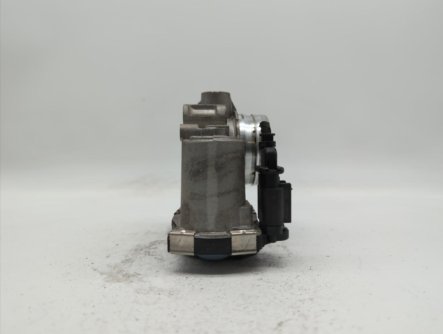 2017-2018 Chevrolet Cruze Throttle Body P/N:12659491BA 12671379AA Fits Fits 2017 2018 OEM Used Auto Parts - Oemusedautoparts