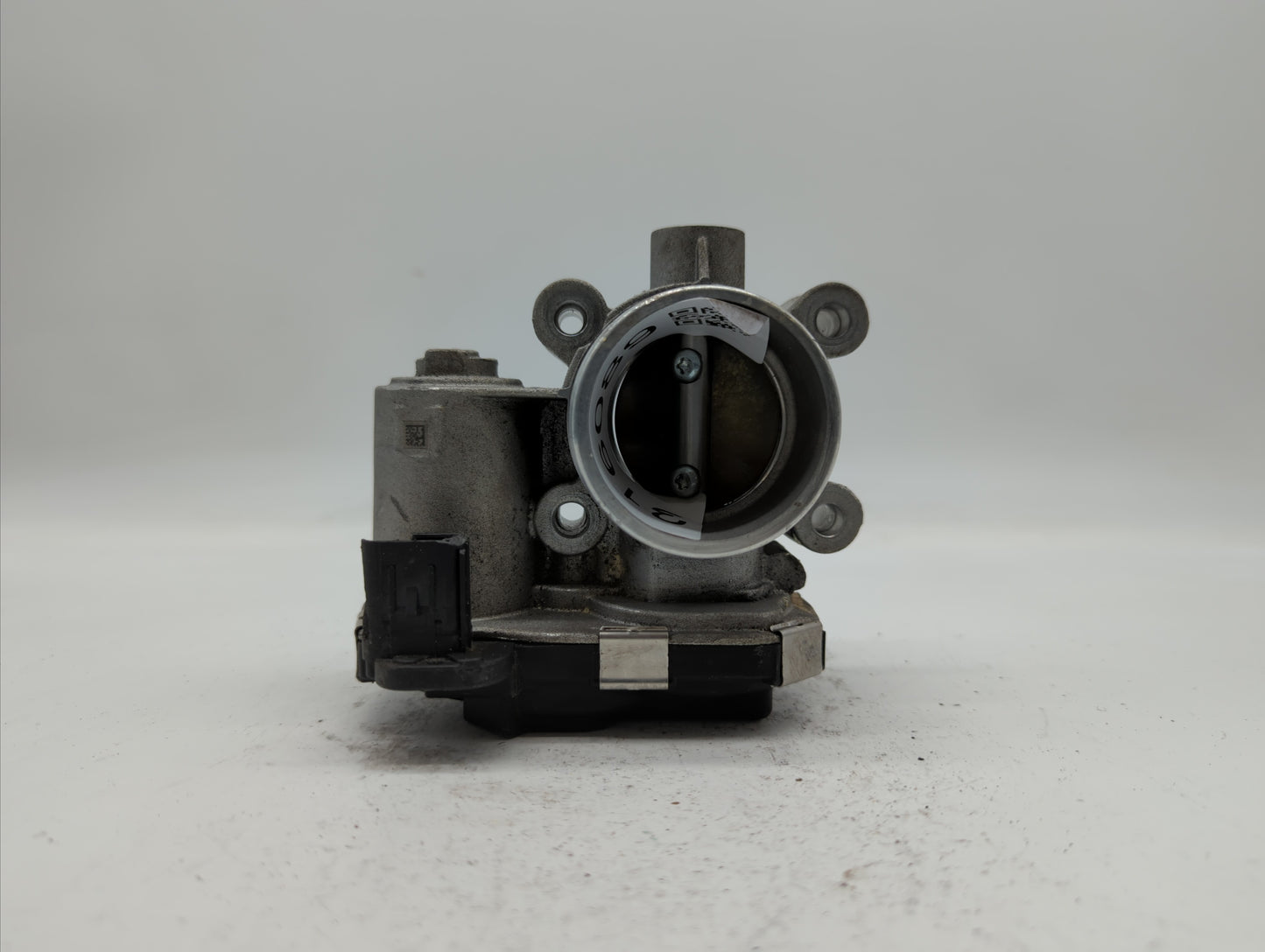 2017-2018 Chevrolet Cruze Throttle Body P/N:12671379AA Fits Fits 2017 2018 OEM Used Auto Parts - Oemusedautoparts1.com