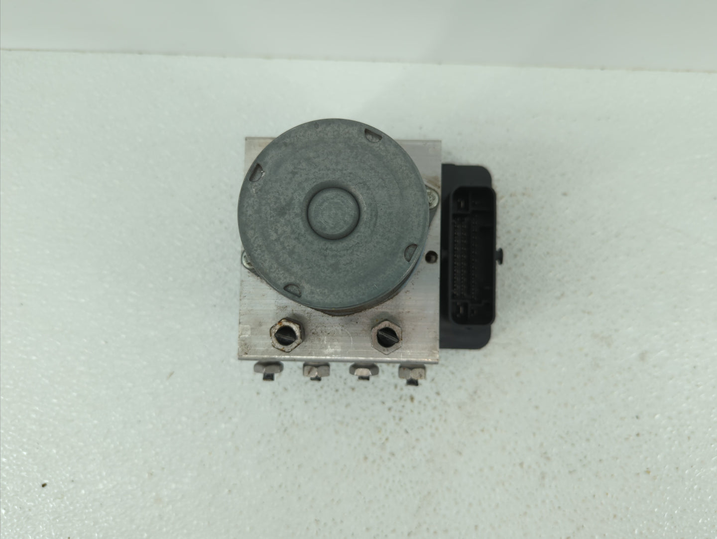 2017 Chevrolet Cruze ABS Pump Control Module Replacement P/N:39064667 84205167, 39115808 Fits OEM Used Auto Parts - Oemuseda