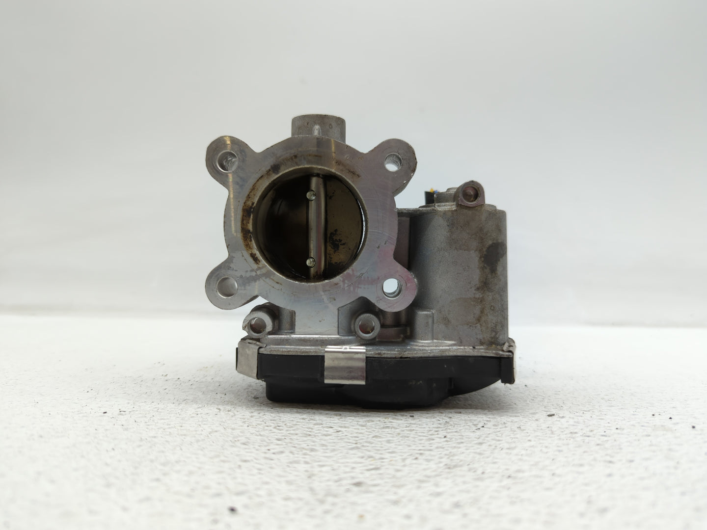 2017-2018 Chevrolet Cruze Throttle Body P/N:12671379AA Fits Fits 2017 2018 OEM Used Auto Parts - Oemusedautoparts1.com