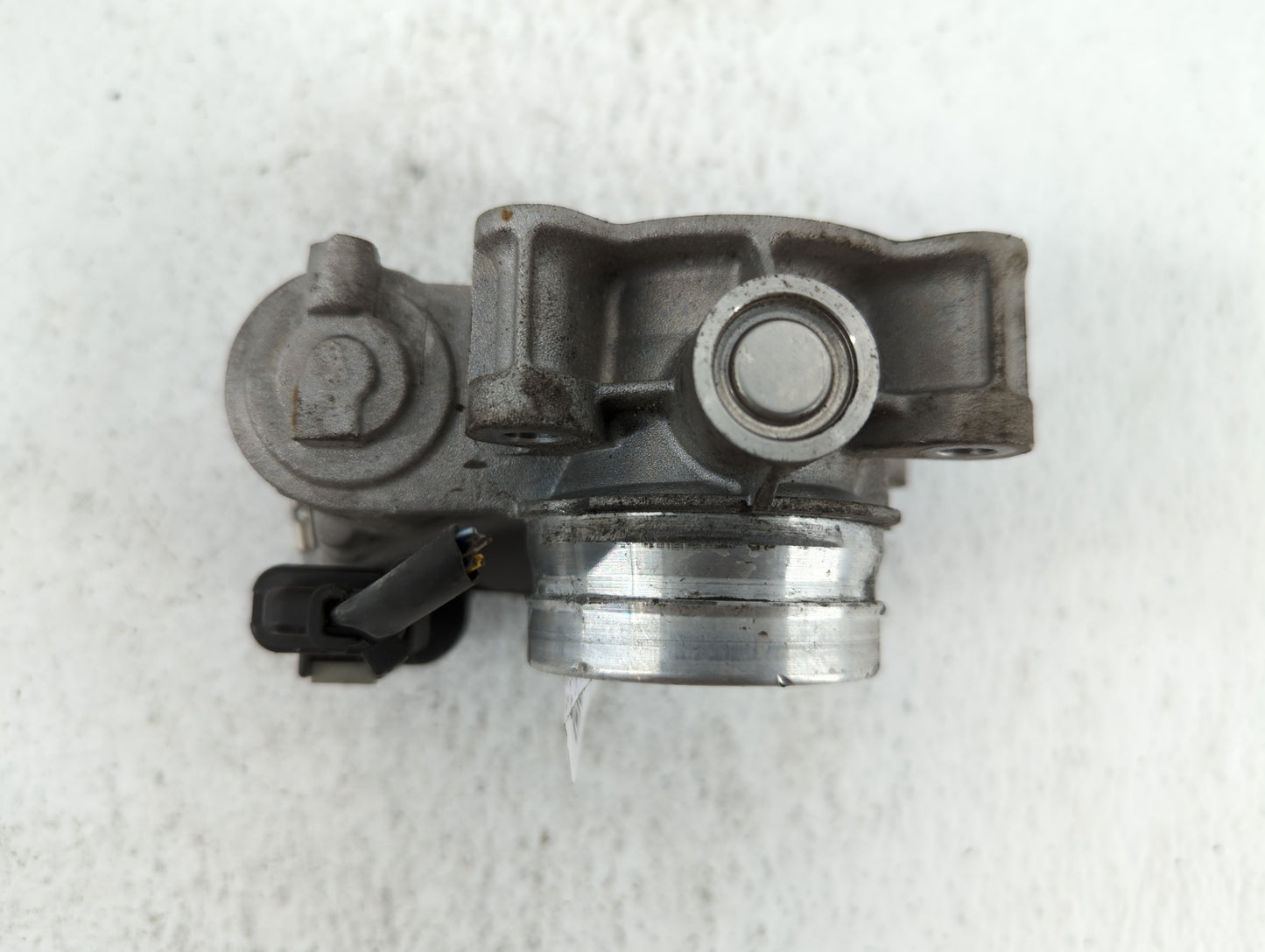2017-2018 Chevrolet Cruze Throttle Body P/N:12671379AA 52049766 Fits Fits 2017 2018 OEM Used Auto Parts - Oemusedautoparts1.