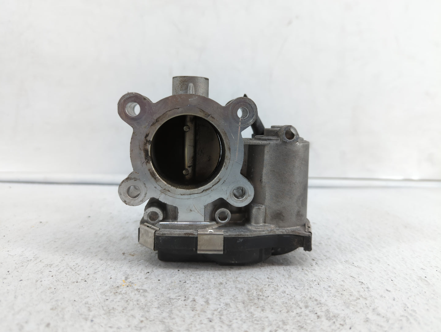 2017-2018 Chevrolet Cruze Throttle Body P/N:12671379AA 52049766 Fits Fits 2017 2018 OEM Used Auto Parts - Oemusedautoparts1.