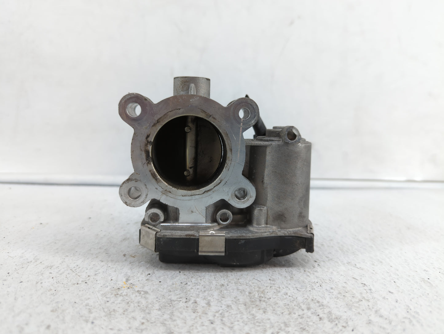 2017-2018 Chevrolet Cruze Throttle Body P/N:12671379AA 52049766 Fits Fits 2017 2018 OEM Used Auto Parts - Oemusedautoparts1.