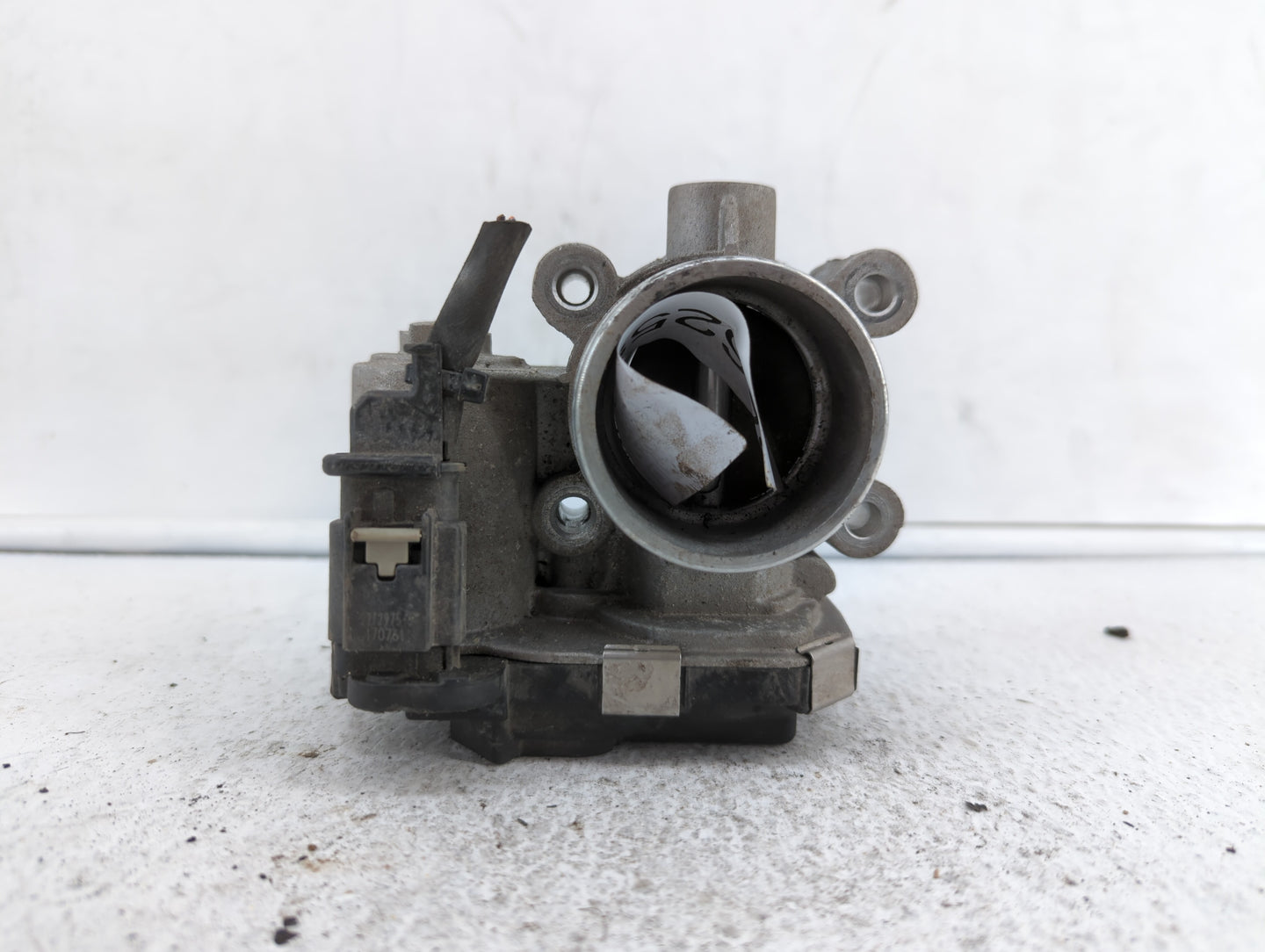 2017-2018 Chevrolet Cruze Throttle Body P/N:12671379AA 52049766 Fits Fits 2017 2018 OEM Used Auto Parts - Oemusedautoparts1.