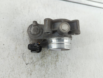2017-2018 Chevrolet Cruze Throttle Body P/N:12671379AA 52049766 Fits Fits 2017 2018 OEM Used Auto Parts