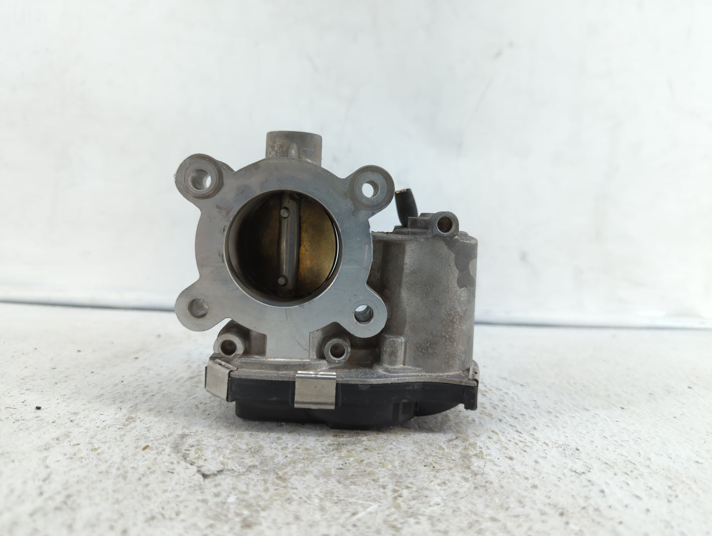 2017-2018 Chevrolet Cruze Throttle Body P/N:12671379AA 52049766 Fits Fits 2017 2018 OEM Used Auto Parts - Oemusedautoparts1.