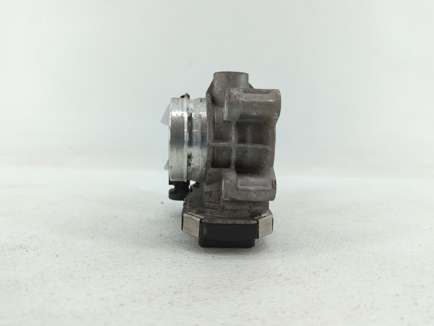 2017-2018 Chevrolet Cruze Throttle Body P/N:12671379AA 52049766 Fits Fits 2017 2018 OEM Used Auto Parts - Oemusedautoparts1.