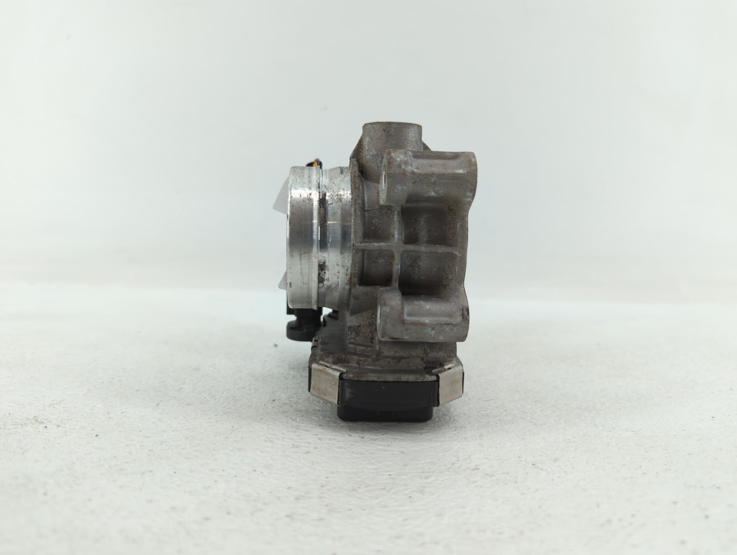 2017-2018 Chevrolet Cruze Throttle Body P/N:12671379AA 52049766 Fits Fits 2017 2018 OEM Used Auto Parts - Oemusedautoparts1.