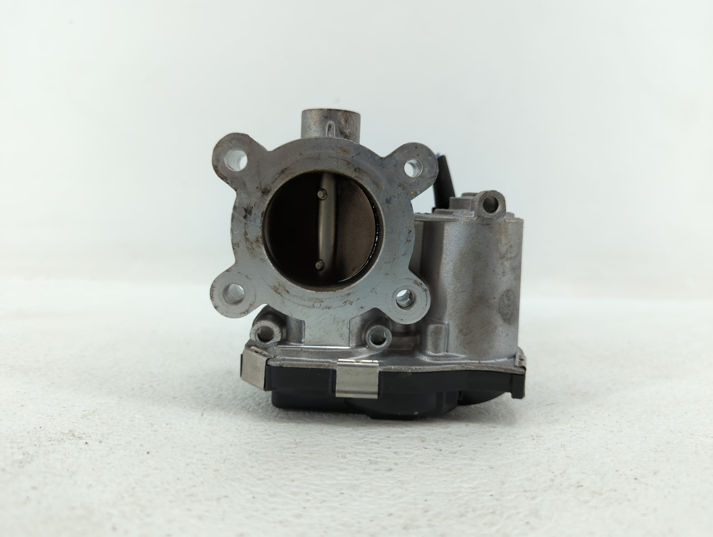2017-2018 Chevrolet Cruze Throttle Body P/N:12671379AA 52049766 Fits Fits 2017 2018 OEM Used Auto Parts - Oemusedautoparts1.