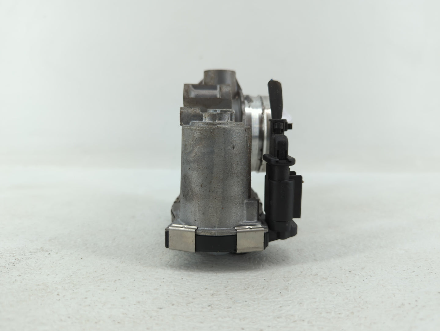 2017-2018 Chevrolet Cruze Throttle Body P/N:12671379AA 52049766 Fits Fits 2017 2018 OEM Used Auto Parts - Oemusedautoparts1.